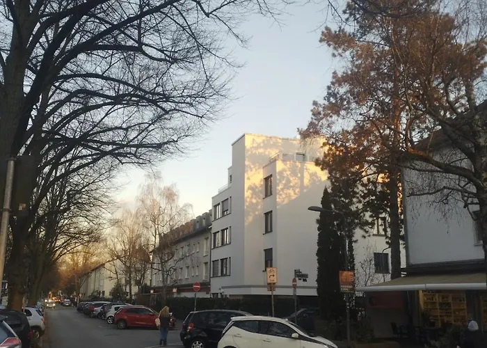 For 2 Persons, 9 Min Trade Fair, Free Parking, Supermarket, Cafe Nearby Kwatera prywatna Frankfurt nad Menem