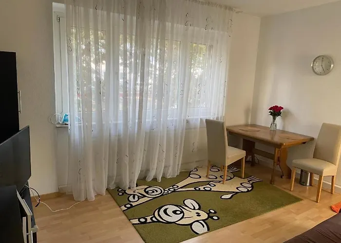 For 2 Persons, 9 Min Trade Fair, Free Parking, Supermarket, Cafe Nearby * Frankfurt am Main